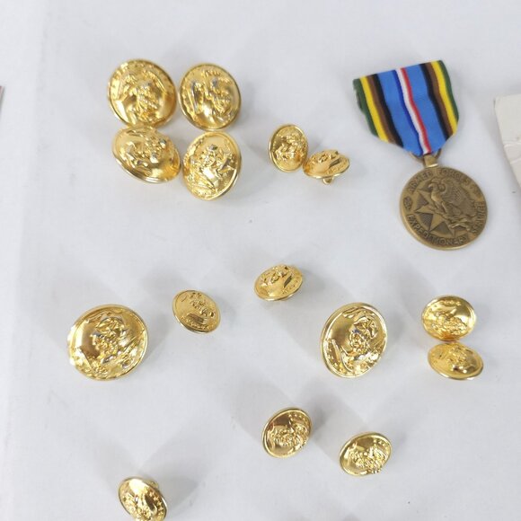 Military Insignia Lot Pins Ribbons Badges Patches US Army Marine Corps Air Medal - Picture 3 of 7